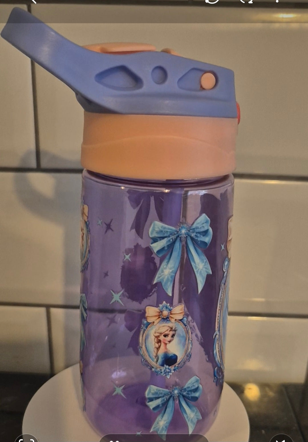 Multi colour plastic kids sippy cups